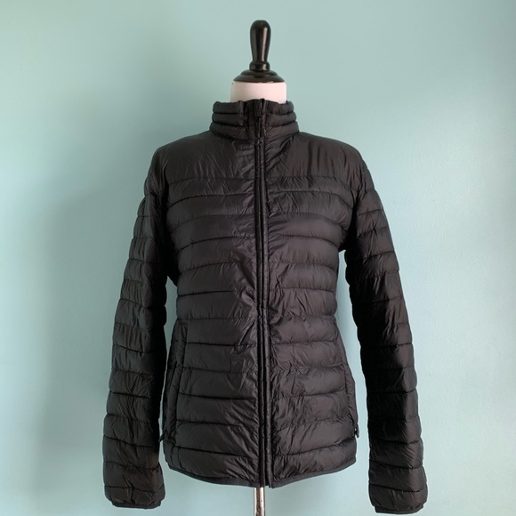 gap black puffer jacket